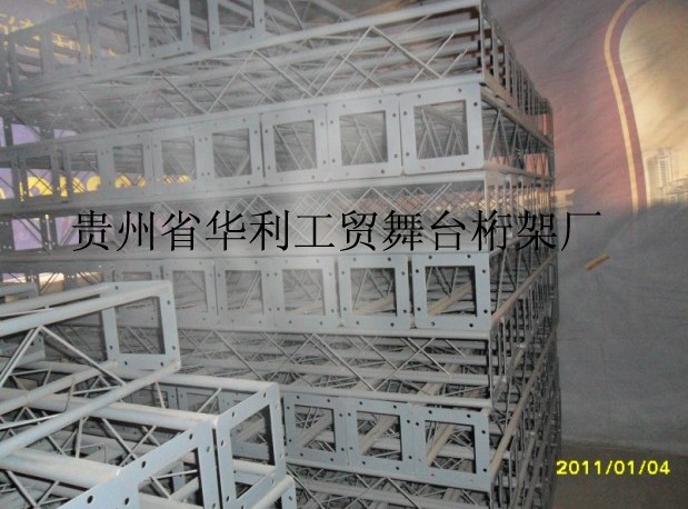 镀锌铁片固定桁架 